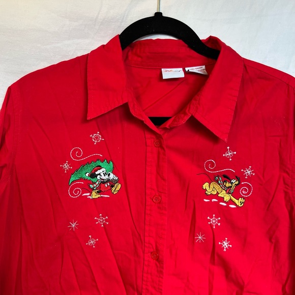 Vintage Mickey Mouse Christmas button up - Picture 3 of 3
